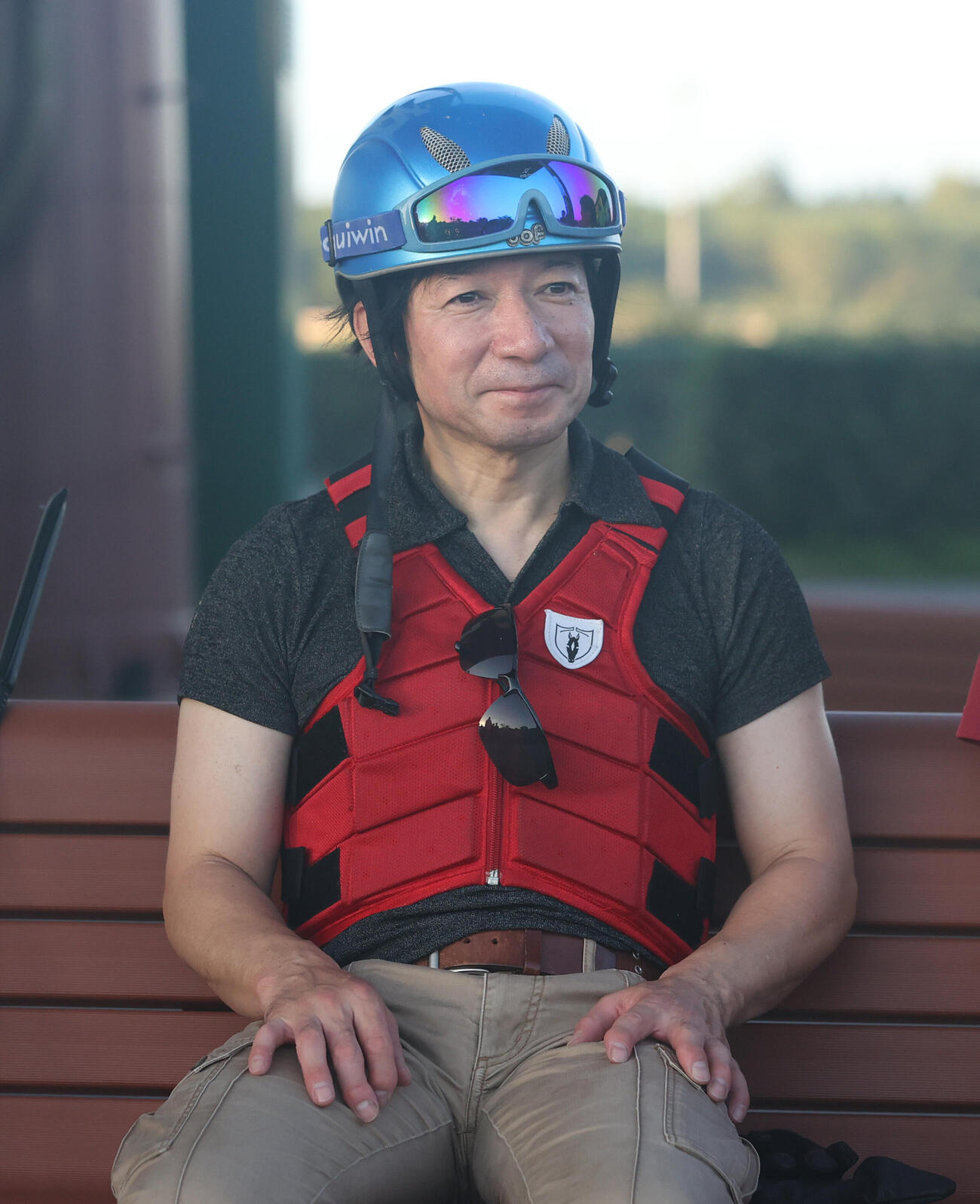 調教騎乗を再開した内田博幸騎手（撮影・柴田隆二）