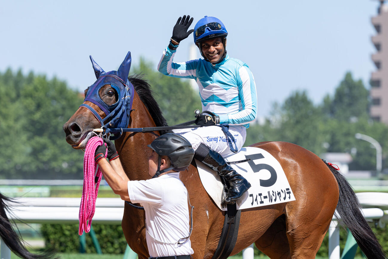 札幌6R、3歳未勝利を勝ち上がったフィエールシャンテとS・ナレドゥ騎手