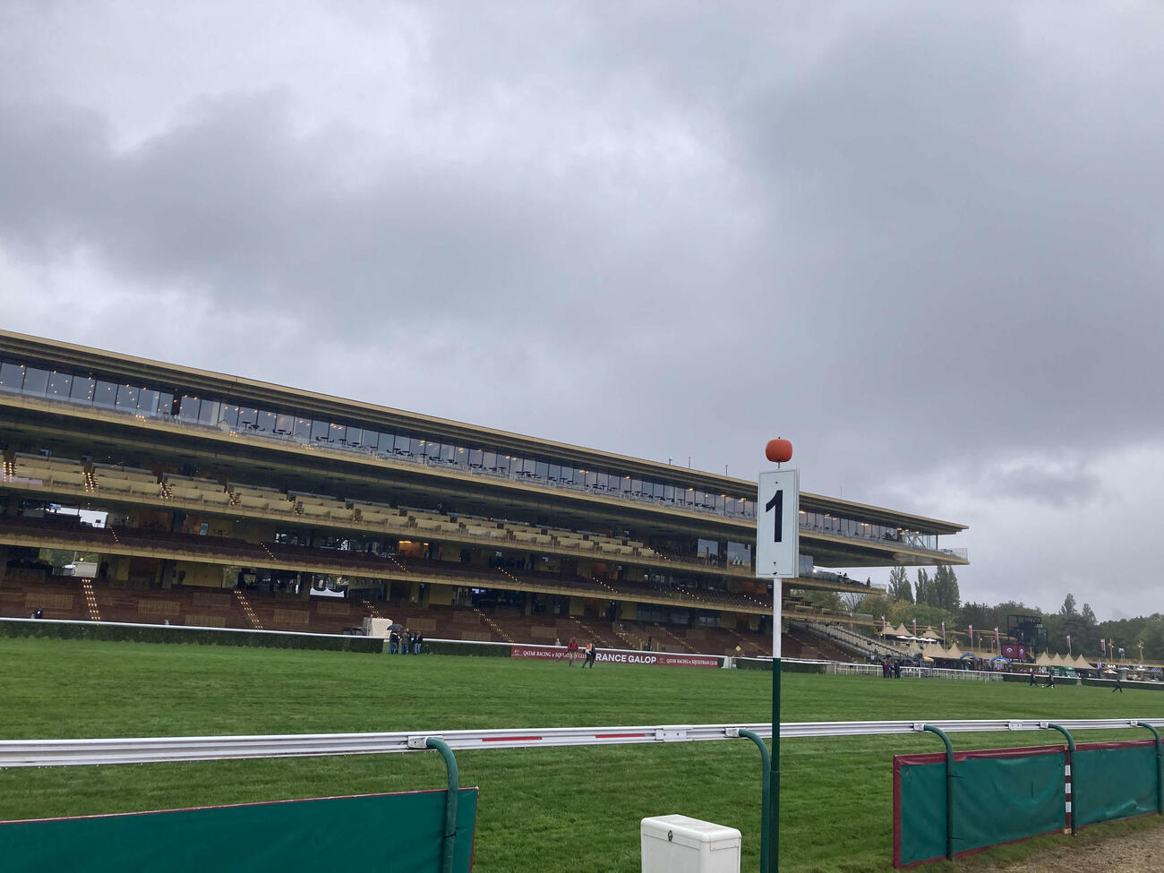 パリロンシャン競馬場（2024年撮影）