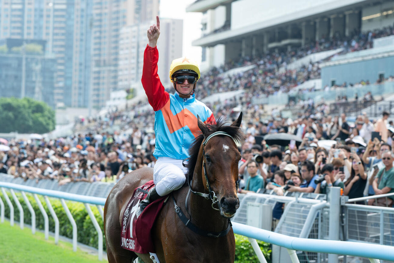 チェアマンズスプリントプライズを圧勝したカーインライジング（C）The Hong Kong Jockey Club
