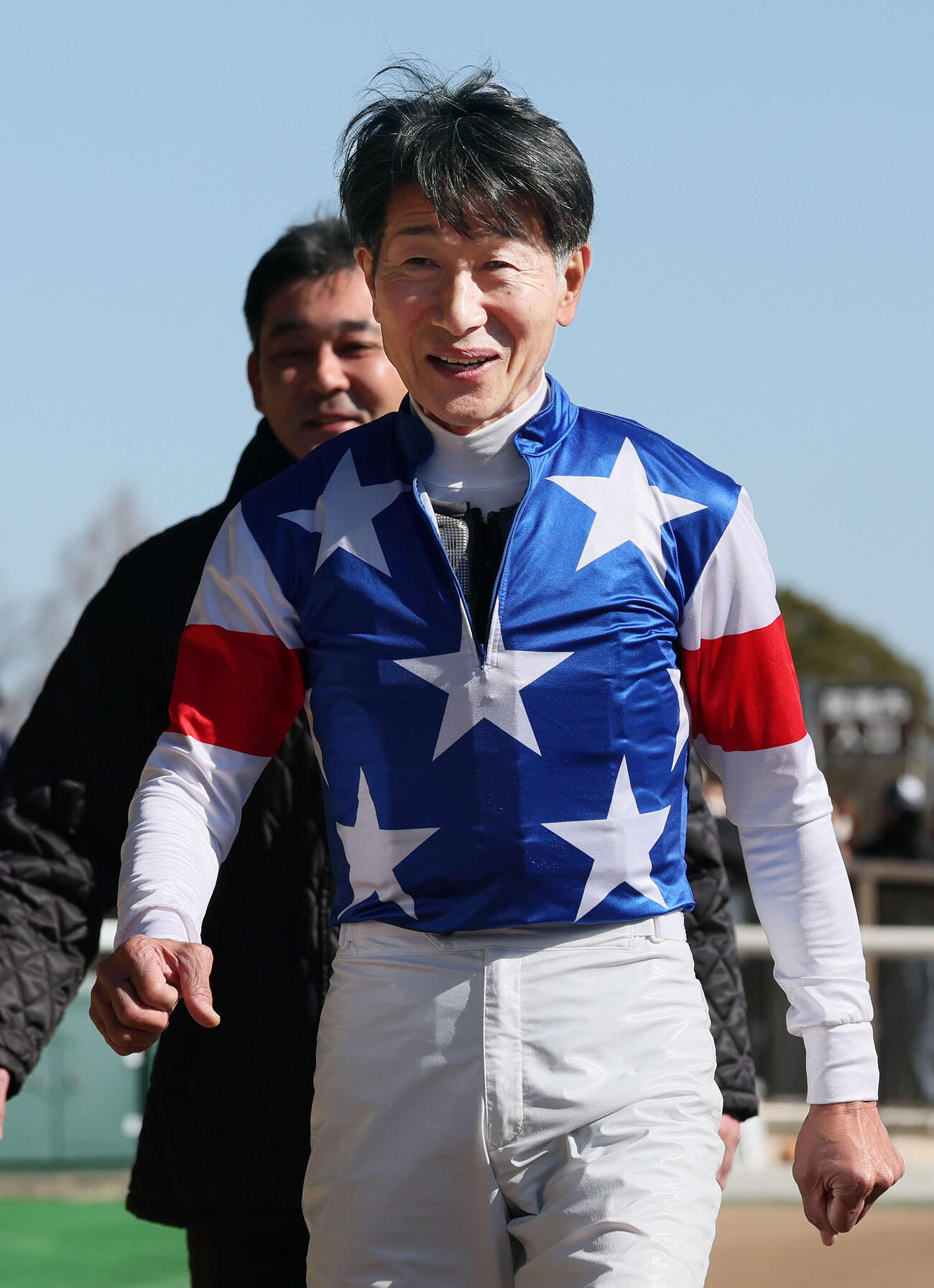 26年1月31日、東京5R、3歳新馬戦をリッツパーティーで制して自身の持つJRA最年長勝利記録を更新した柴田善臣騎手