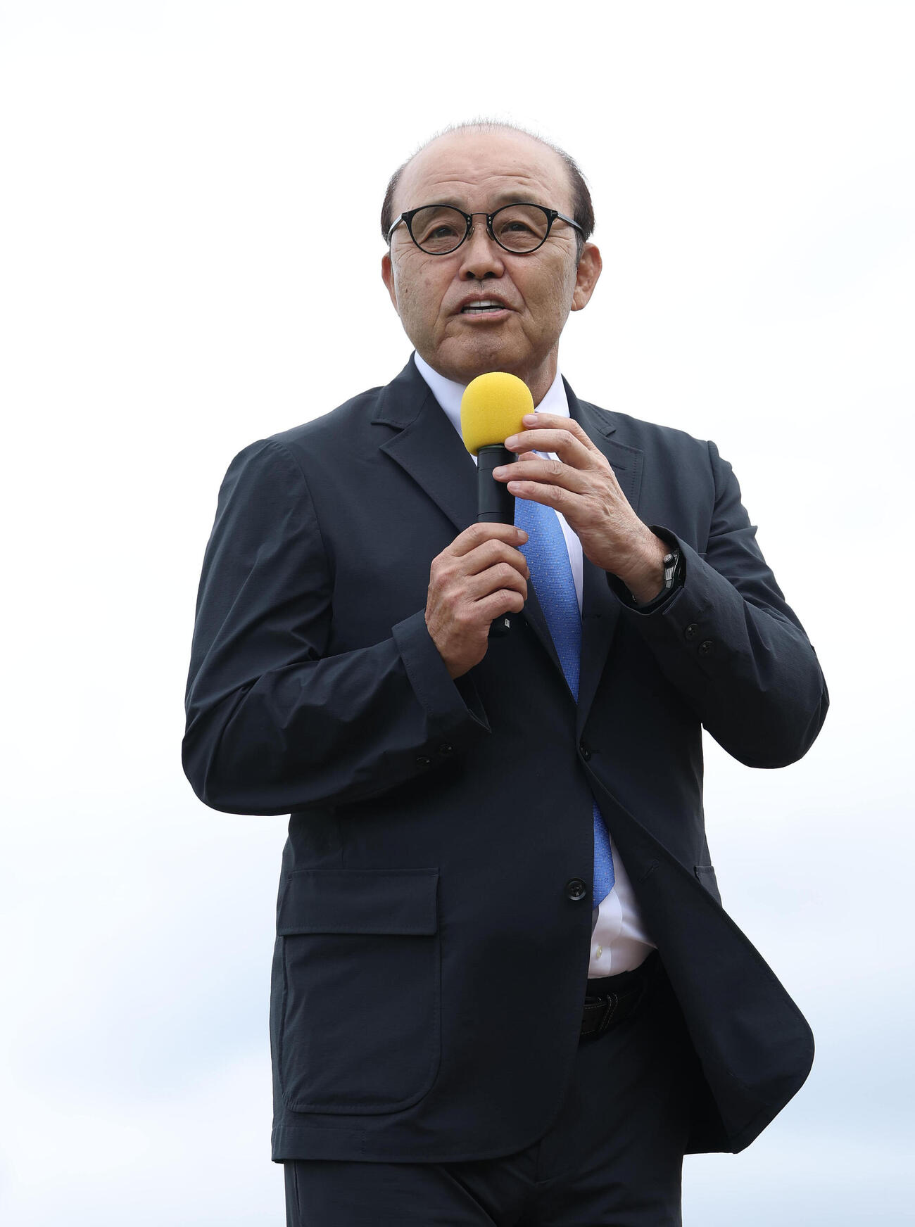 昼休みに行われたトークショーに参加する岡田彰布オーナー付顧問（撮影・白石智彦）