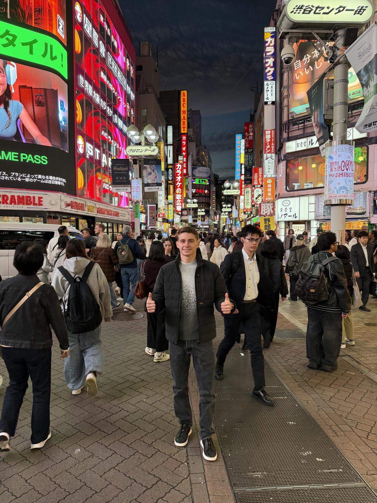 もし、彼を町で偶然町で見かけた時はぜひ声をかけてあげてください