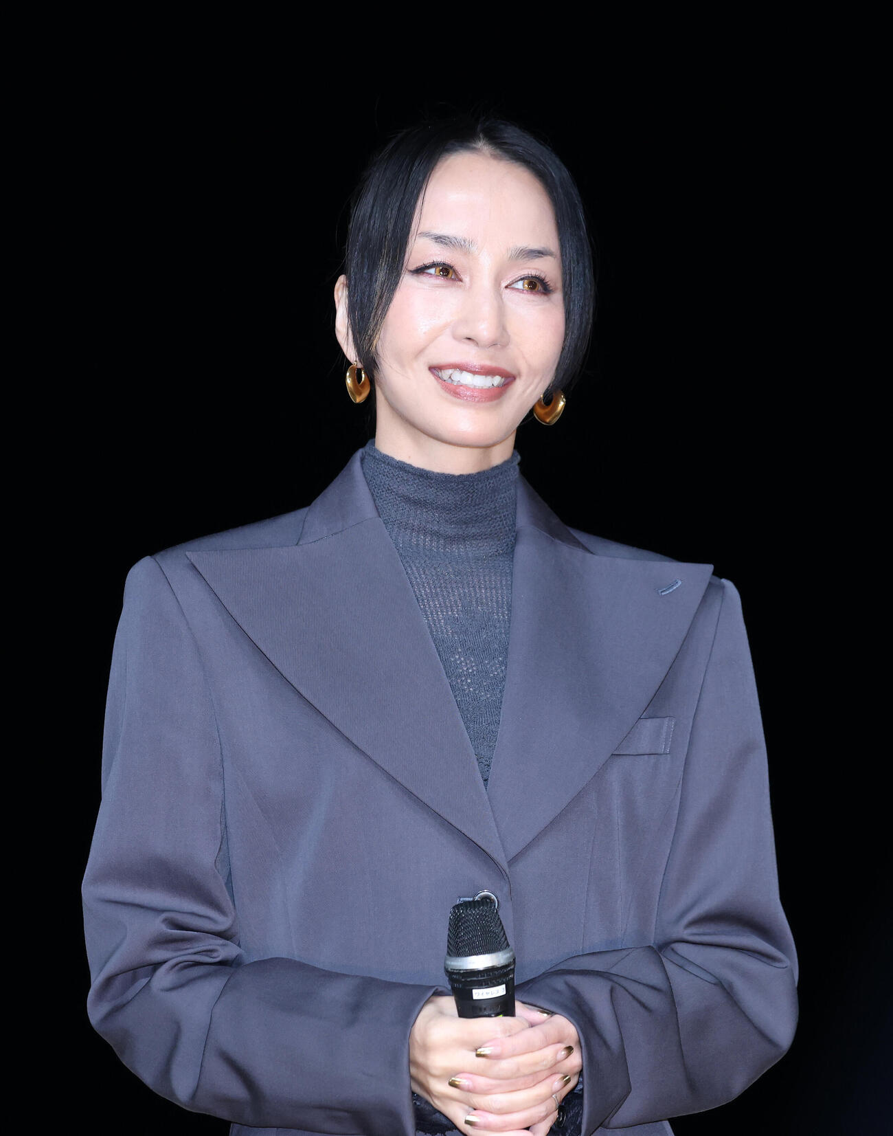 ミニトークショーに臨む中島美嘉（撮影・鈴木正人）
