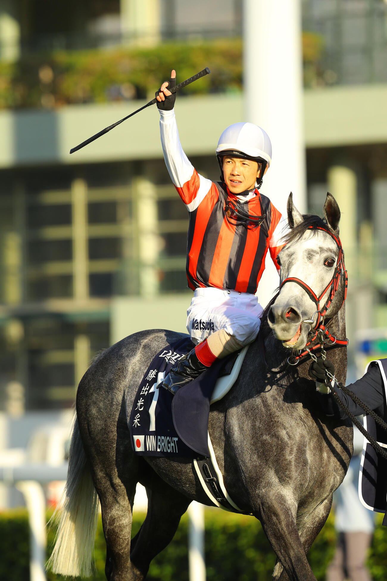 19年香港カップを制したウインブライトと松岡正海騎手