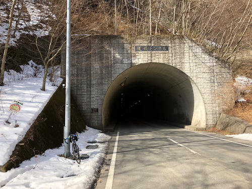 山梨・道坂トンネル