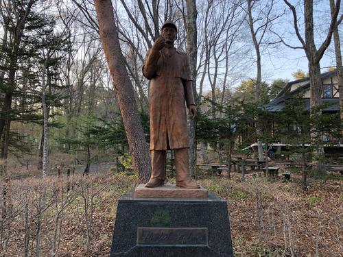 追分にあるシャーロック・ホームズ像