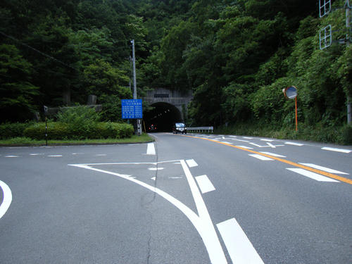 午前１１時４分、トンネルが現れた