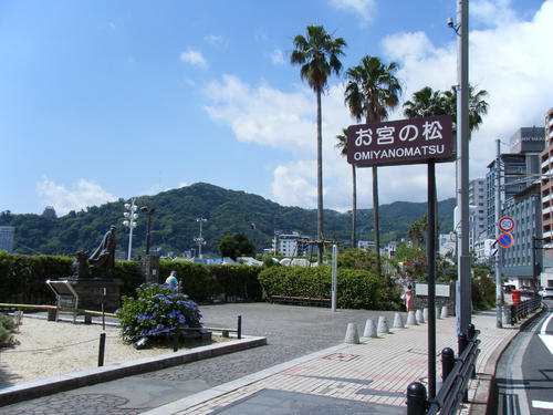 午前９時３０分、お宮の松通過。９９キロ地点