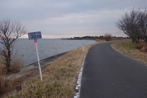 午後4時28分、西浦右岸30・5キロ