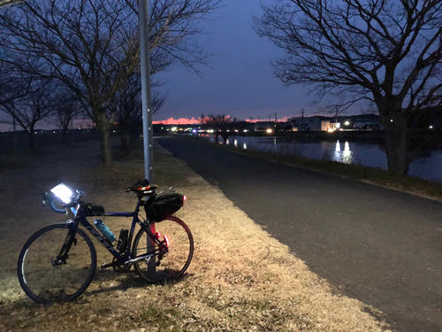 午後5時45分、新利根川沿い