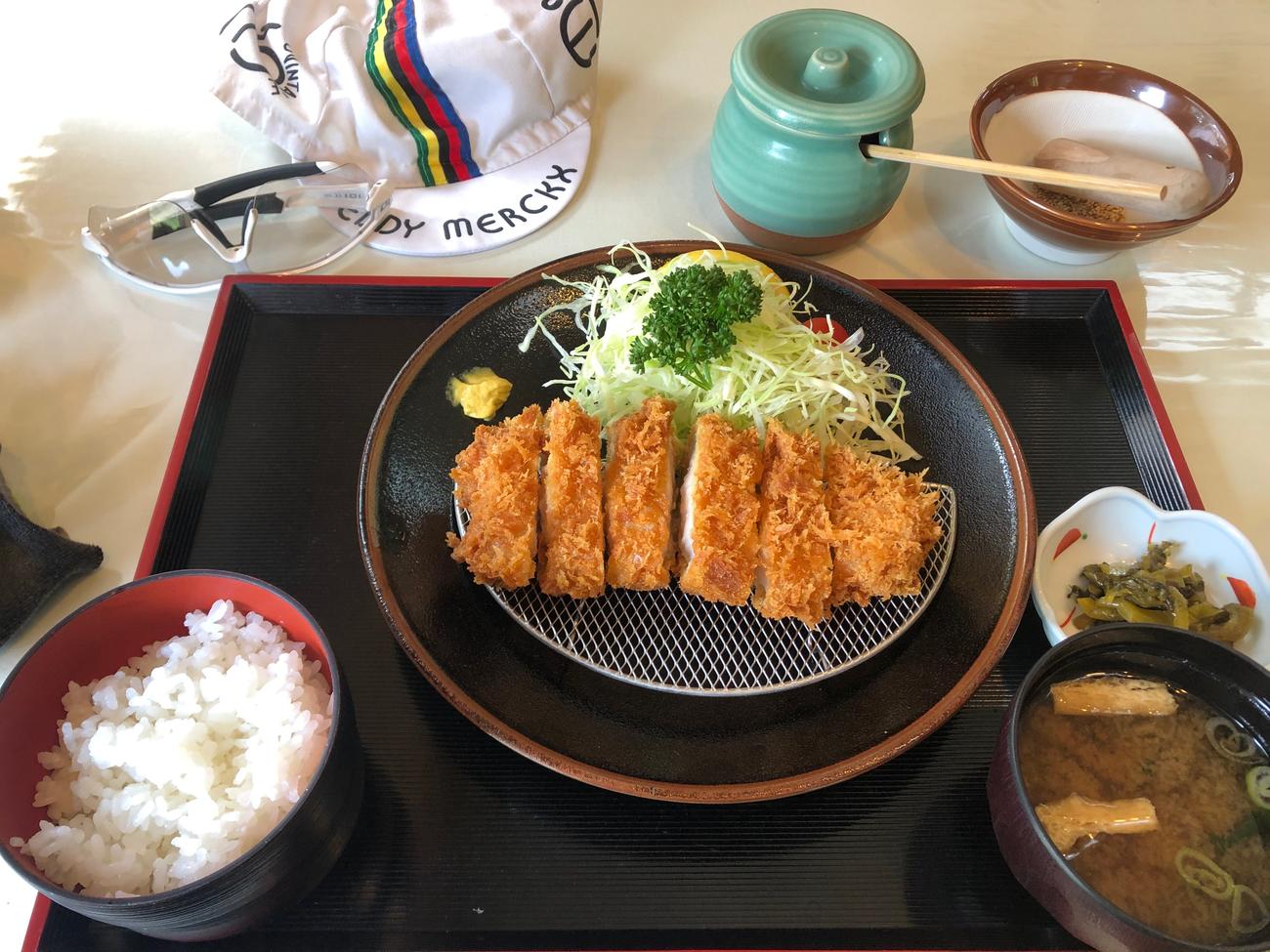 ランチで食べたロースかつ定食