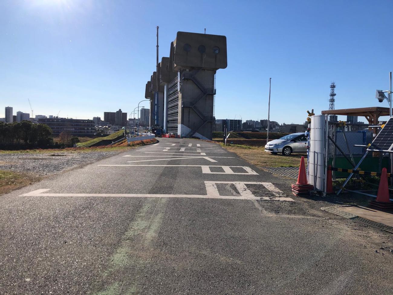 午後1時44分　荒川サイクリングロード岩淵水門