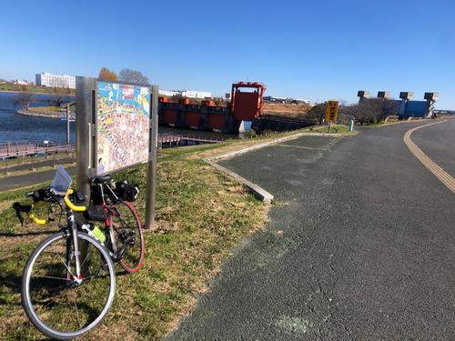 午前11時47分　荒川サイクリングロード岩淵水門付近