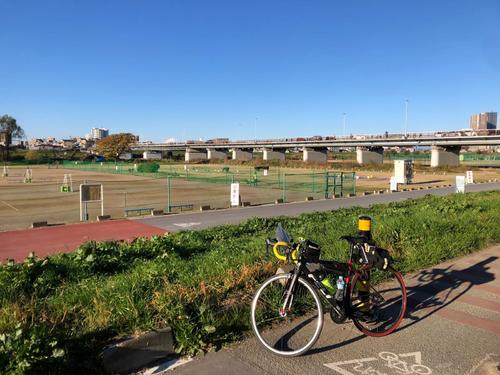 午前8時18分　多摩川サイクリングロード左岸のガス橋