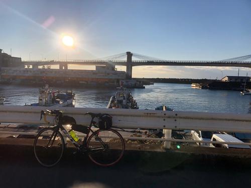 午前7時13分　小田原漁港