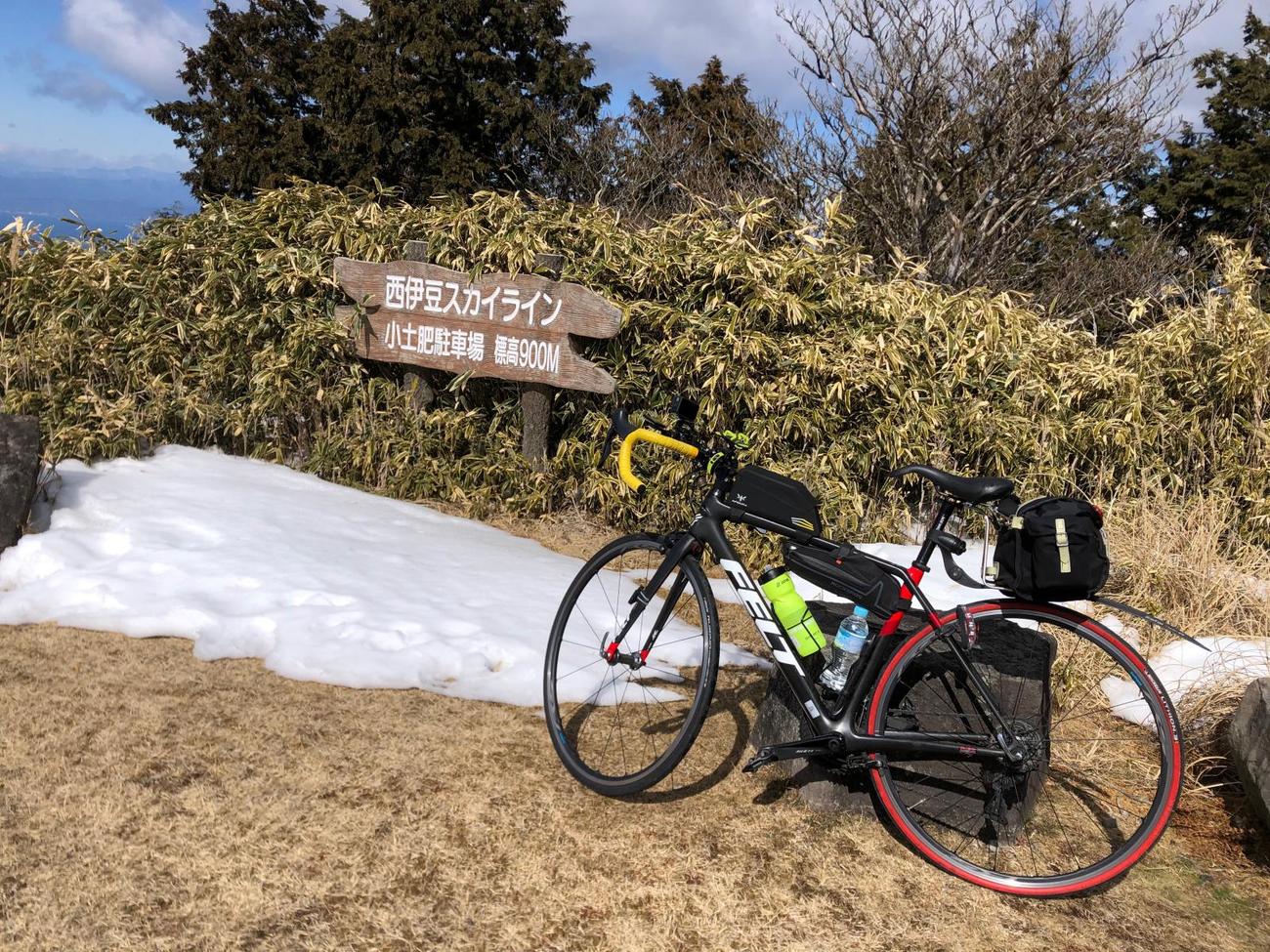 標高900メートルの小土肥駐車場