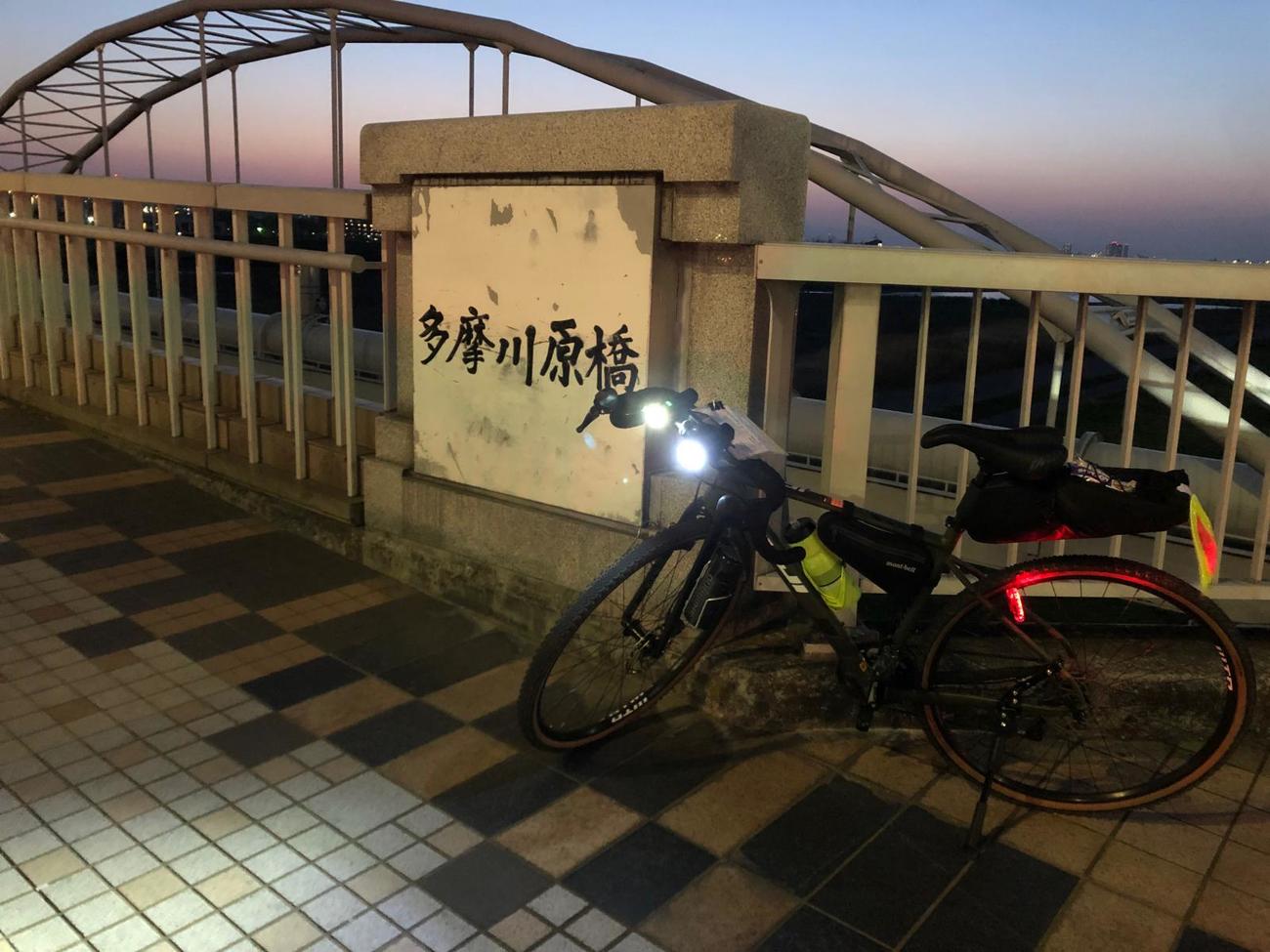 午後6時39分　195・4キロ地点の多摩川原橋