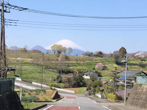 午前11時9分　正面に富士山