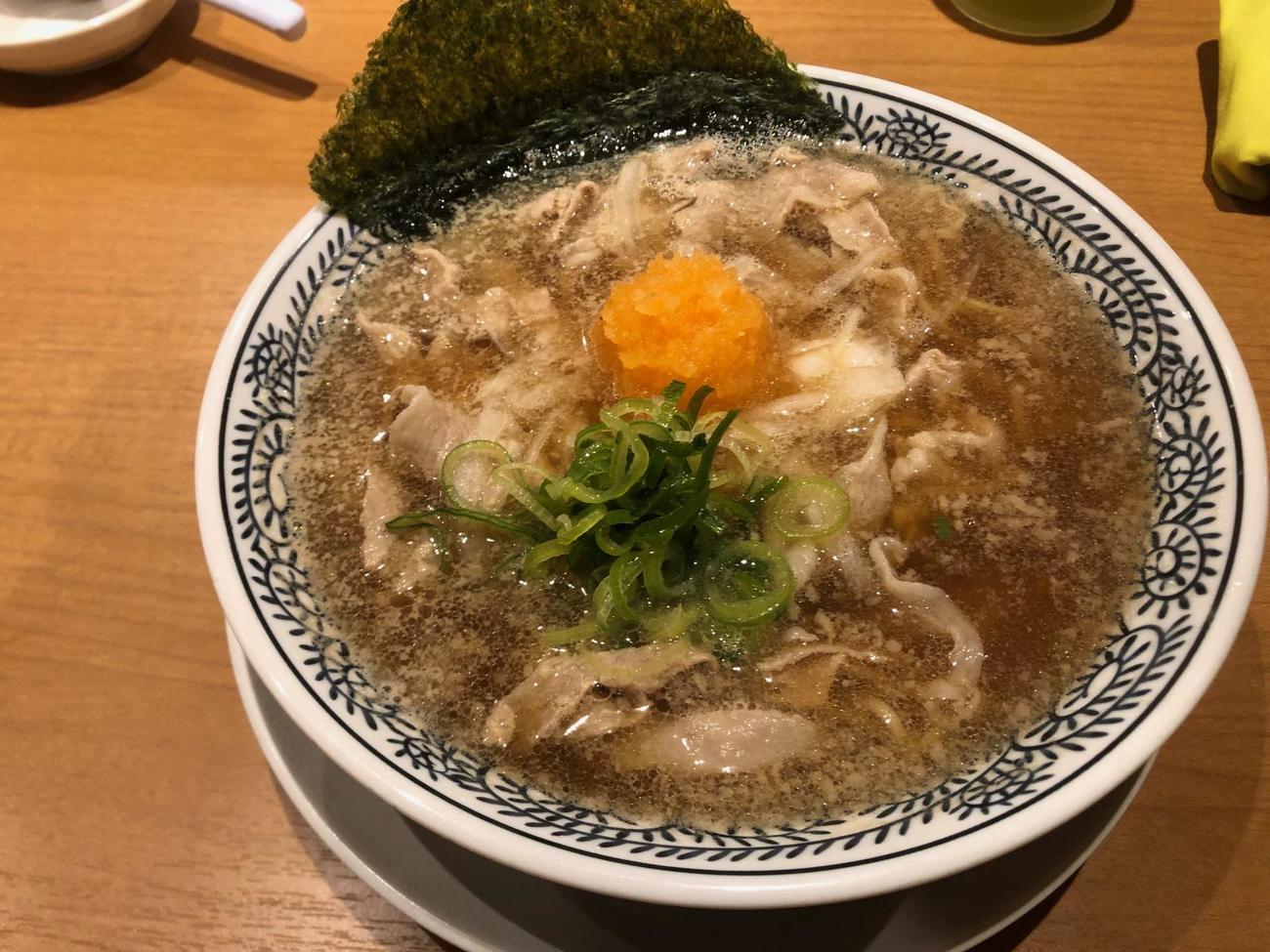 14日午後10時24分、遅い夕食は大磯のラーメン店で肉そば