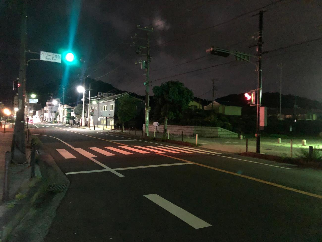 15日午前1時40分、久里浜のペリー公園前