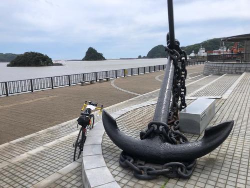14日午後1時32分、下田港のまどが浜海遊公園