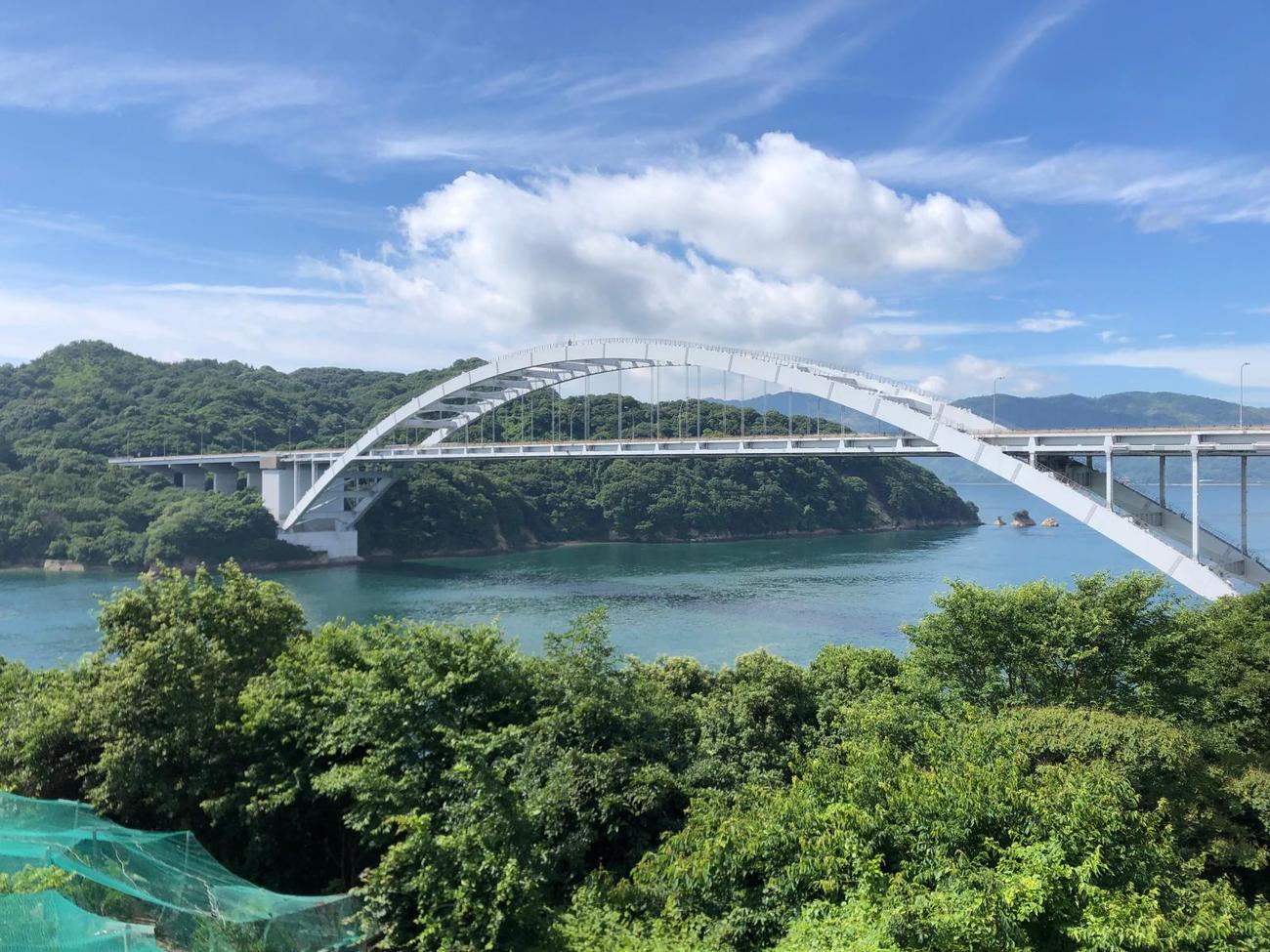 アーチ型の大三島橋