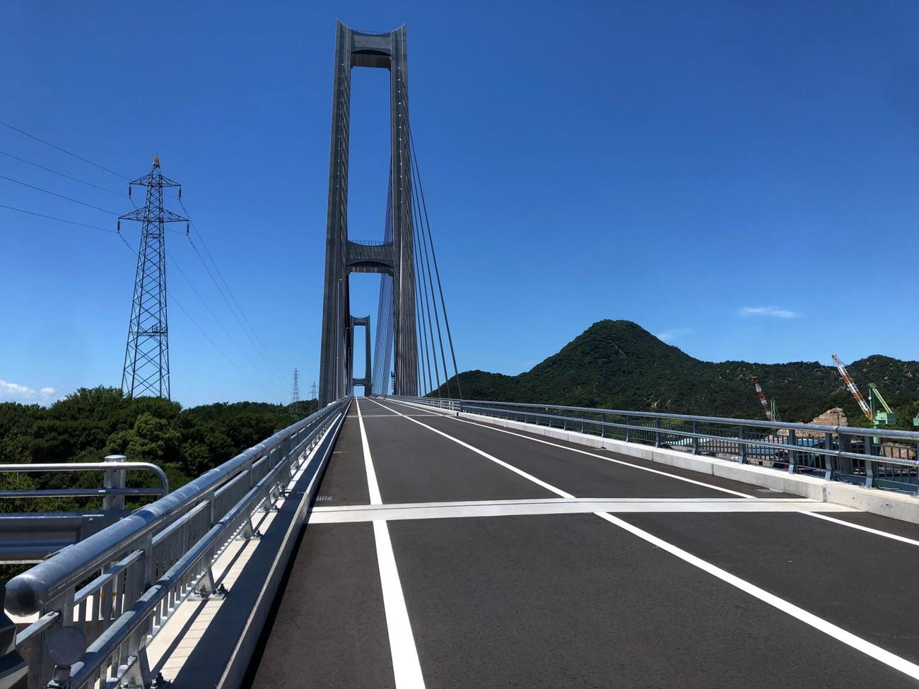 岩城橋の勾配5％の上り