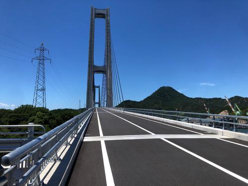 岩城橋の勾配5％の上り