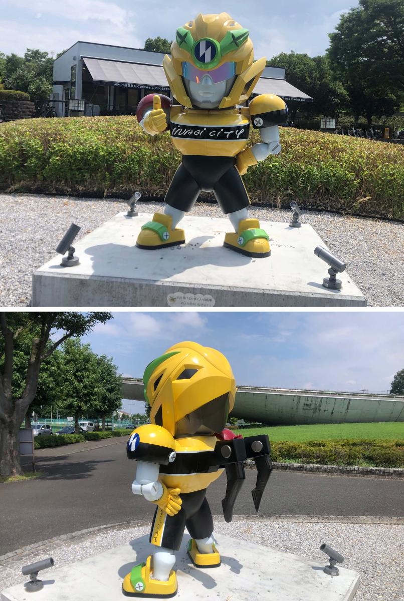 都筑中央公園にある五輪自転車競技レガシーモニュメント「オネカン戦士稲城ペダリオン」