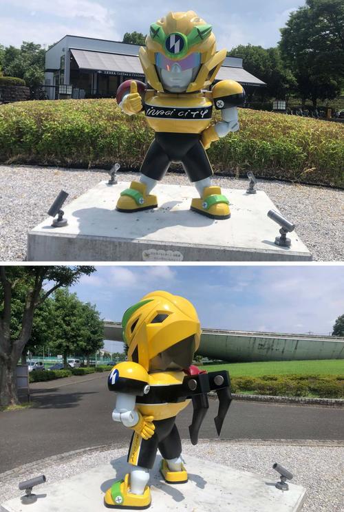 都筑中央公園にある五輪自転車競技レガシーモニュメント「オネカン戦士稲城ペダリオン」