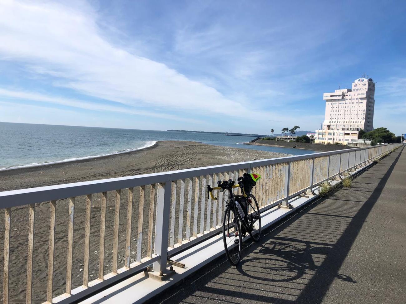 13日午前8時34分、静岡・興津付近の太平洋