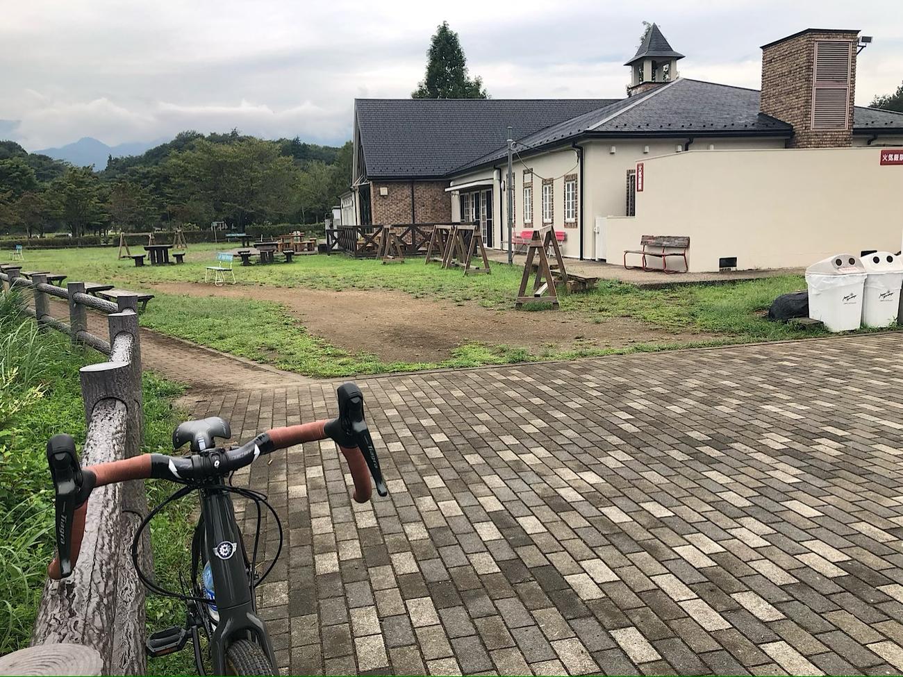 鳥居原湖畔庭園に到着