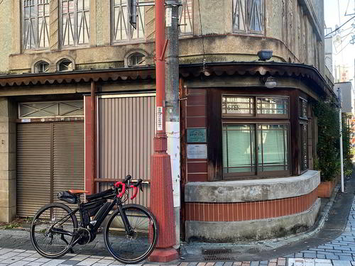 ノスタルジーな小池煙草店