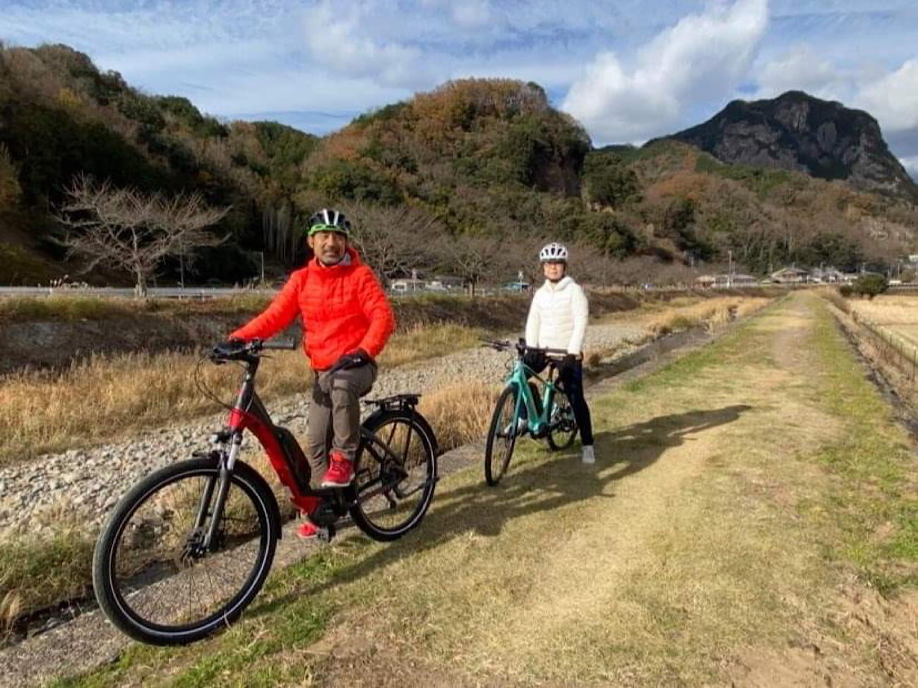 試しに未舗装の土手を走ってみたが意外と安定していた