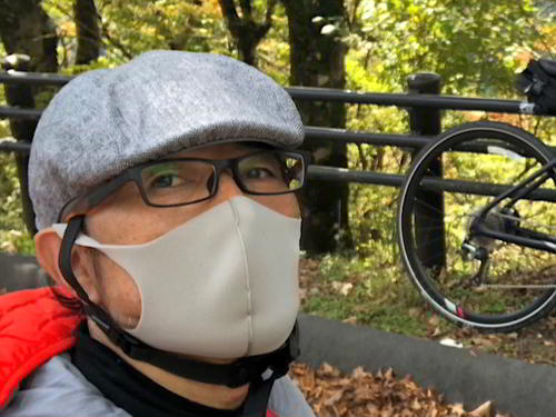 このカスクはカバーをするとハンチング帽風になる