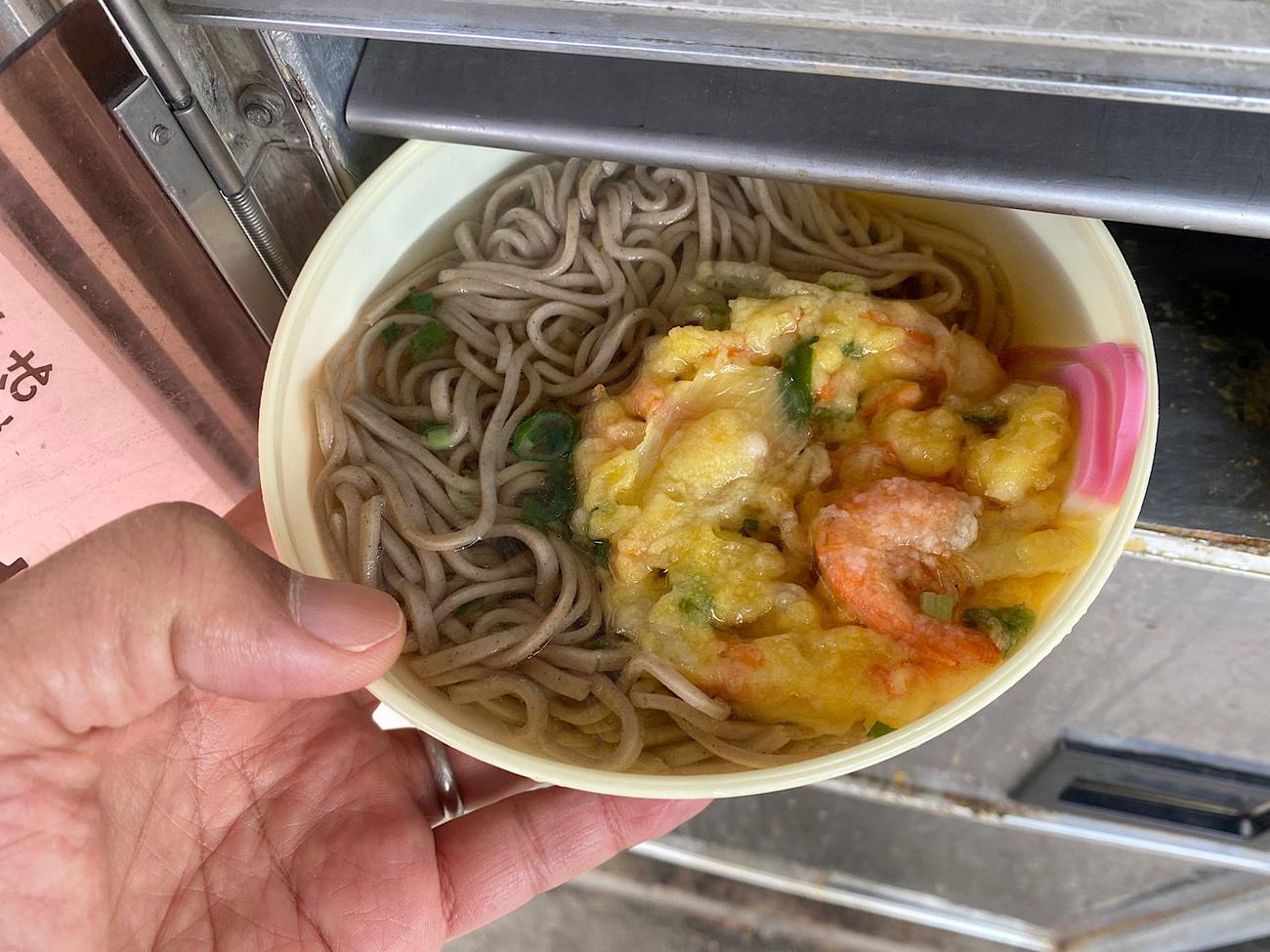 うどんの予定が間違えてそばのボタンを押してしまった（笑）