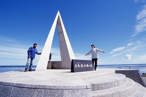 2003年。初めて妻とふたりで日本最北端、宗谷岬に立つことができた