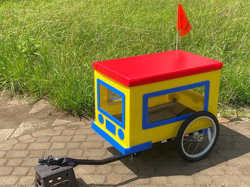 完成したサイクルトレーラースタイルのミニバス