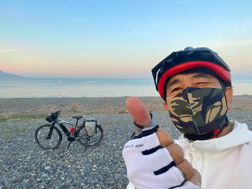 ここ海抜0mから、富士山五合目2400mを目指す