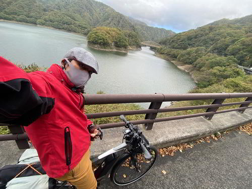男鹿川に沿って旅は進んで行く