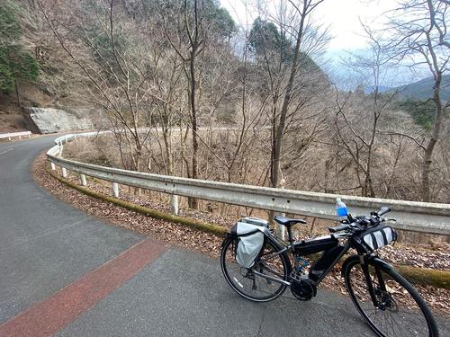 今回のラスト峠。旧道を登って正丸峠へ向かう