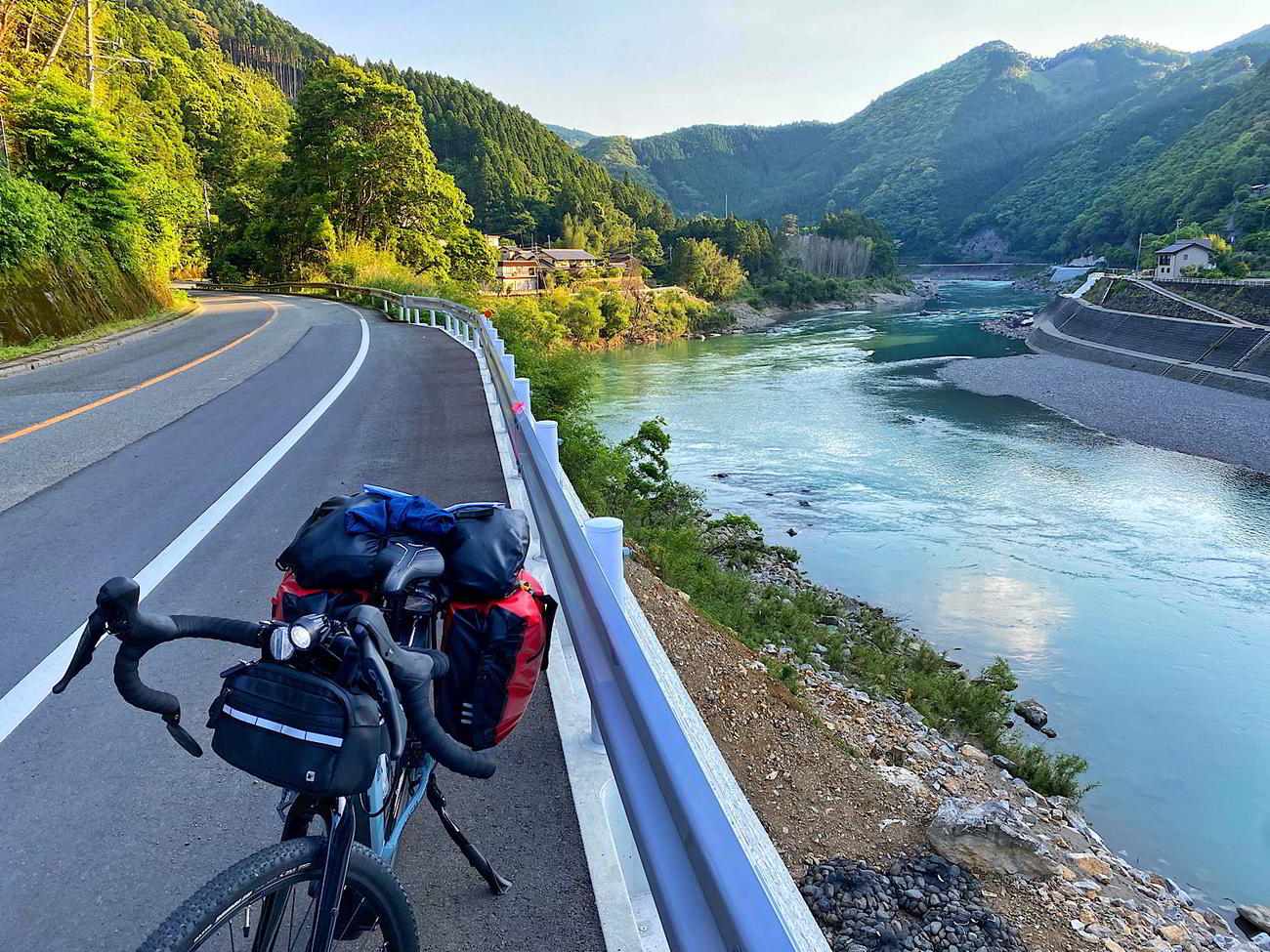 球磨川は2年前の氾濫がウソのように穏やかだった