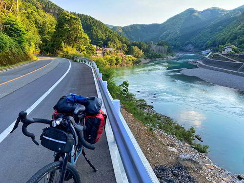 球磨川は2年前の氾濫がウソのように穏やかだった