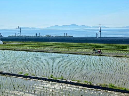 琵琶湖の周辺には豊かな田園風景が広がっていた