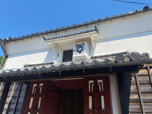 今津の周辺には歴史を感じる建物がいくつも残っている