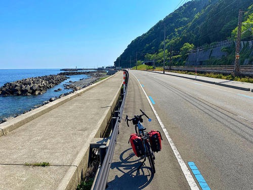 トンネルが自転車通行禁止で迂回した道がなんと!『富山湾岸サイクリングコース』という幸運
