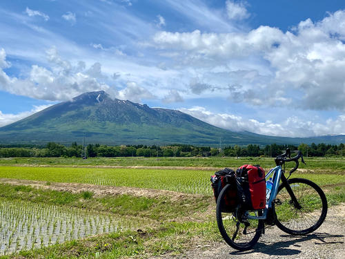 徐々に雲がなくなり、ついに岩手山が姿を現した