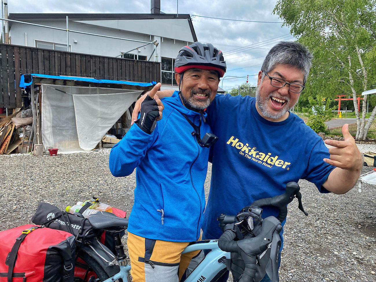 HOKKAIDERこと小原くんと久しぶりの再会。同じバイク旅人で20年来の親友