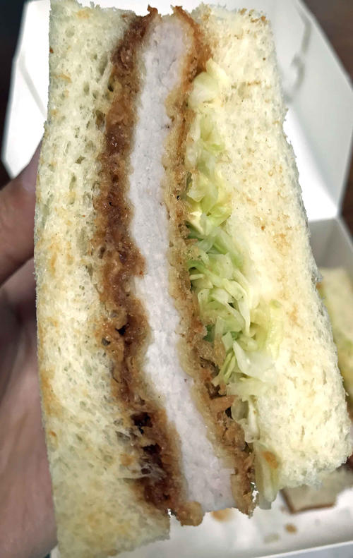 肉厚でジューシーなカツサンドは、LAで今大ブームです